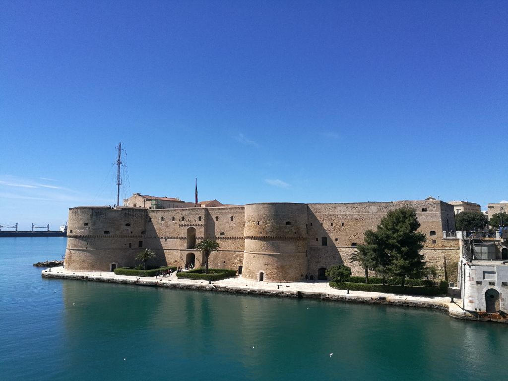 Grottaglie und Tarent (7. Tag)